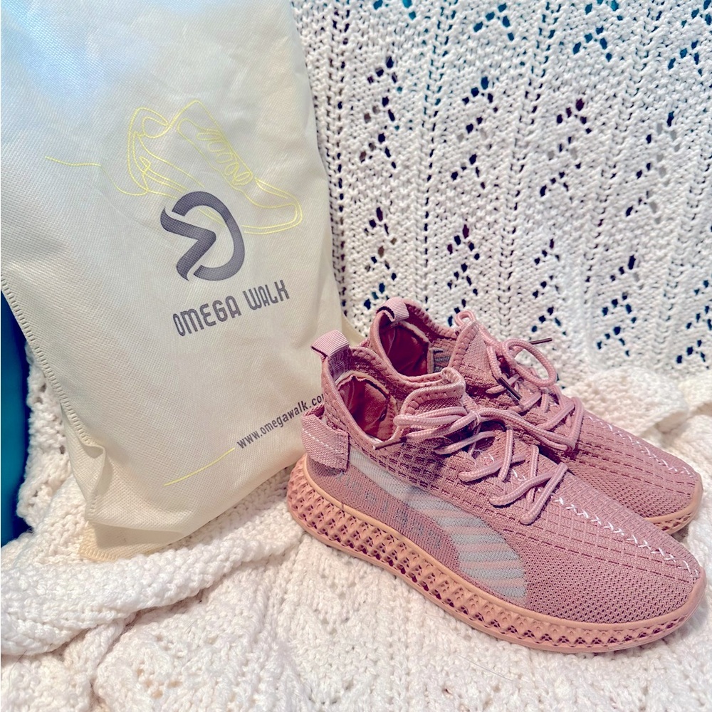 Omega walk shoes